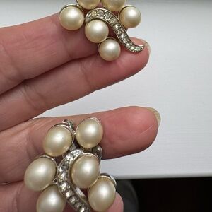 Richel Vintage Pearl and Crystal Fashion Clip style earrings